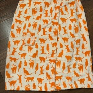 Room Essentials Orange Cat Print Bath Body Wrap